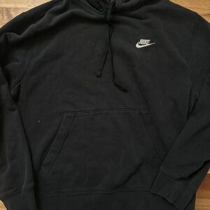 Nike Men's Black Pullover Hoodie